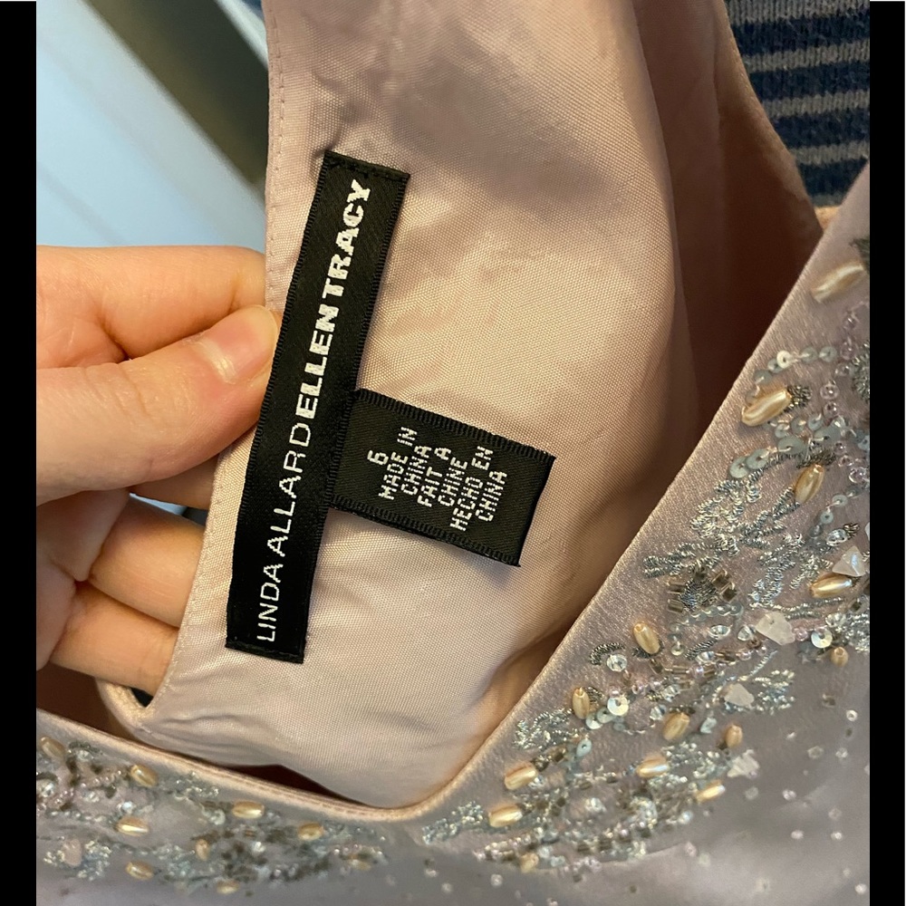 SKIRT/BLOUSE - Picture 10 of 10